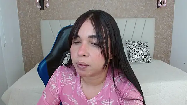 Snapshot of AliceSmiith_ chatting on October 19, 5:59 pm AliceSmiith online show from October 19, 5:59 pm