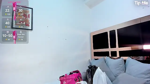 megannherrera online show from June 5, 6:58 pm