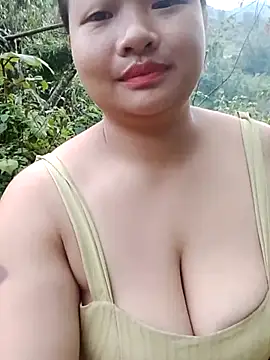 Snapshot of girl-babi chatting on September 12, 10:35 am girl-babi online show from September 12, 10:35 am
