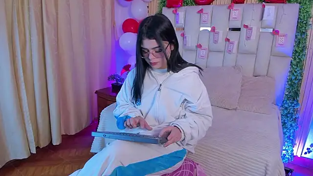 Jade Nmm online show from February 17, 12:37 pm