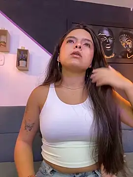 EmilyHarperr online show from September 16, 11:51 am