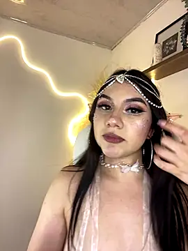 Zoe Serrat online show from October 31, 1:15 pm