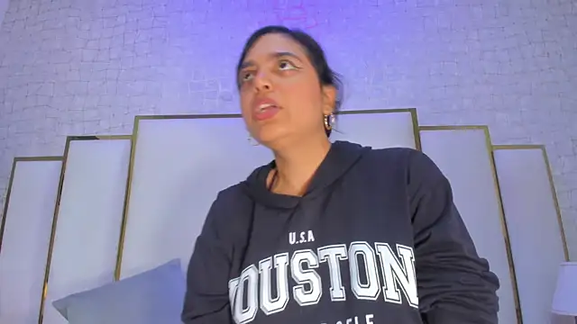 thalia888  online show from February 17, 7:57 pm