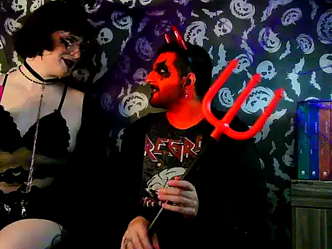 aMinshy online show from October 31, 5:06 pm