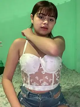 Snapshot of You_dirty_girl18 chatting on September 28, 3:35 am You dirty girl18 online show from September 28, 3:35 am