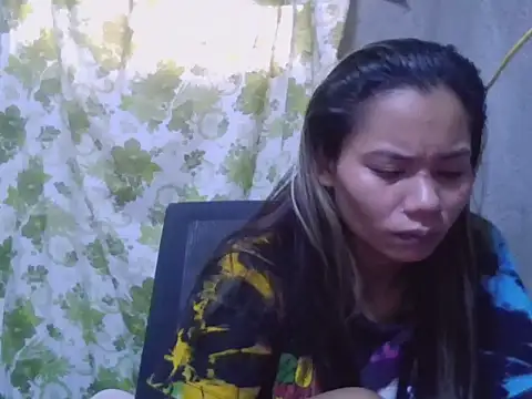 Sweeetgurll online show from November 8, 2:05 am