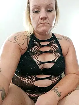 Snapshot of smoothlikemilk09 chatting on October 16, 8:39 am smoothlikemilk09 online show from October 16, 8:39 am