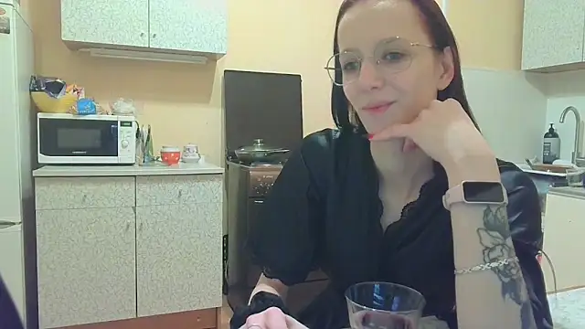 Lucy Divine online show from November 6, 9:21 pm