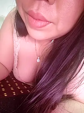 Julyy08 online show from February 12, 3:14 pm