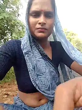 Snapshot of Sapna9685 chatting on September 16, 10:34 am Sapna9685 online show from September 16, 10:34 am