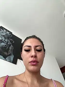 Isabellaa Palacios online show from April 1, 1:52 pm