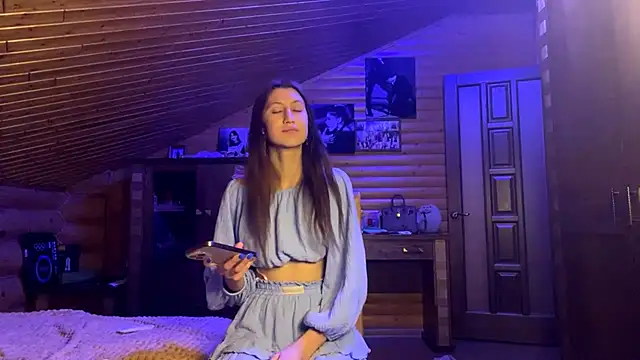 Shyselly online show from September 11, 4:29 pm