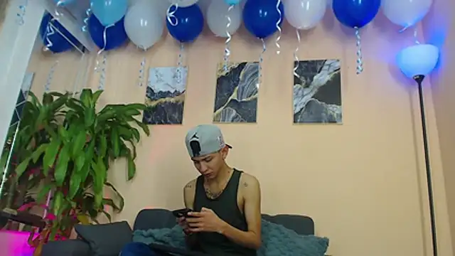 Marcus and Tony online show from March 10, 3:43 am