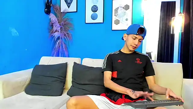 Marcus and Tony online show from February 22, 3:51 am