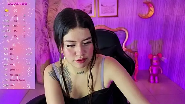 Snapshot of ivy_lodge_s chatting on October 15, 8:22 pm ivy lodge s online show from October 15, 8:22 pm