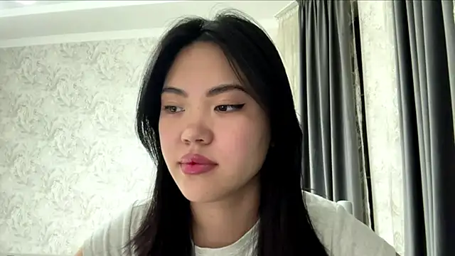 Snapshot of MIMIMary chatting on October 17, 1:25 pm MIMIMary online show from October 17, 1:25 pm