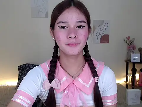 Snapshot of sassymimi69 chatting on October 11, 5:04 pm sassymimi69 online show from October 11, 5:04 pm