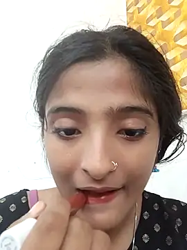 Snapshot of romantic_couple1 chatting on October 5, 4:39 am romantic couple1 online show from October 5, 4:39 am