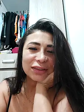 mia mancinii online show from February 19, 5:12 pm