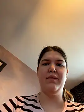 IssadoraaPink online show from January 11, 9:58 am