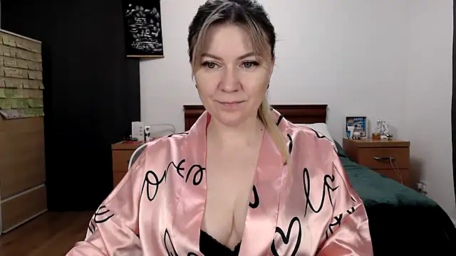 ParadiseAlina online show from February 19, 8:40 pm