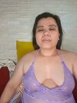 hotlyn45 online show from April 6, 6:14 am