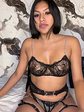 BrunetteBliss69 online show from June 25, 12:43 am