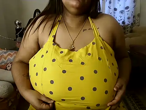 Yourcurvygoddess online show from October 16, 12:13 am