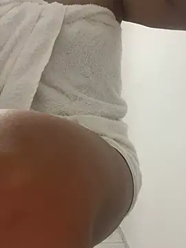 Katianesantos online show from January 10, 9:08 pm