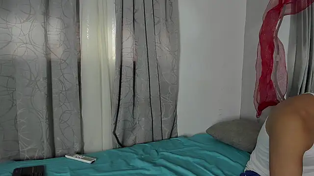 Laura and Kevin online show from December 4, 9:37 pm