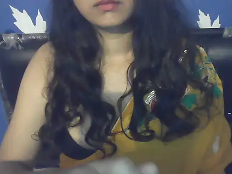 SoftButDeadly0 online show from December 13, 7:53 pm