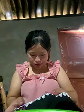 O o UwU o O online show from October 28, 5:02 am