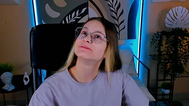 Snapshot of Carrie_Rose chatting on October 6, 4:29 am Carrie Rose online show from October 6, 4:29 am