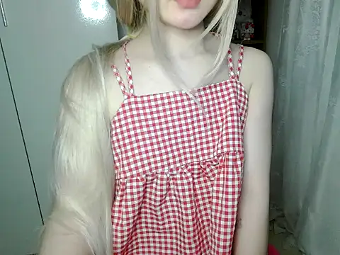 Annabelle-e online show from March 2, 5:30 pm