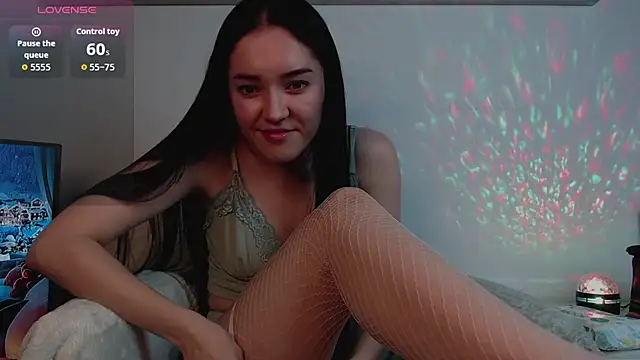 Veliora online show from November 9, 7:32 pm