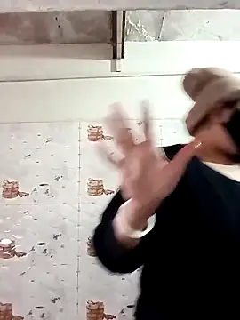 Rakhi sawant143 online show from December 18, 3:11 am