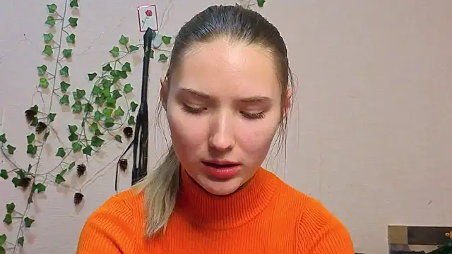  kikiclark   online show from February 26, 8:08 pm