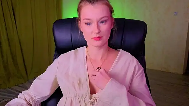 MysticVenus  online show from March 11, 4:20 pm