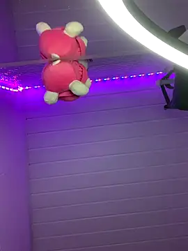 luluzinhax online show from October 10, 2:27 am