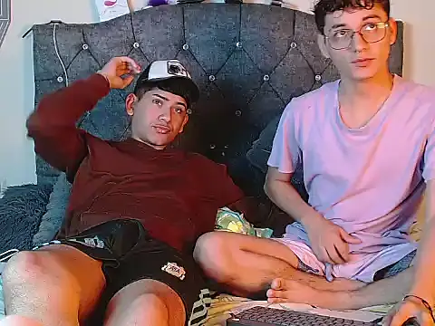 Snapshot of logan_willyams_ chatting on September 10, 10:54 pm logan willyams  online show from September 10, 10:54 pm