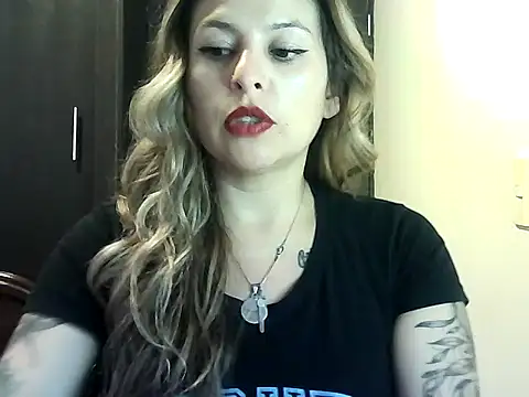 Valery  Rouse  online show from March 22, 8:26 pm