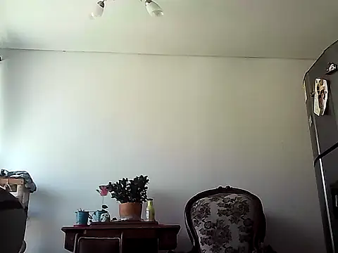 Valery  Rouse  online show from December 18, 3:50 pm