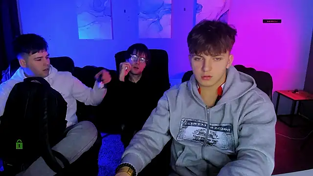 travis wolf  online show from February 20, 9:33 am