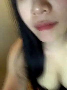 NanaaBae online show from November 11, 10:40 pm