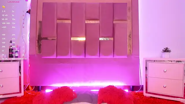 AikoSnow online show from September 12, 7:21 pm