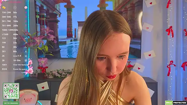 ElfredaTupy online show from April 20, 8:45 pm