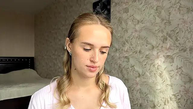 ElisabetLorney online show from September 17, 8:45 am