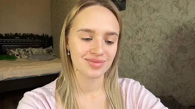 ElisabetLorney online show from December 21, 8:40 am