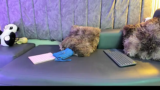 Snapshot of Rowan_Mills chatting on October 4, 8:35 pm Rowan Mills online show from October 4, 8:35 pm