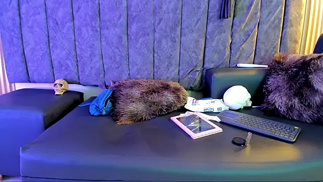 Snapshot of Rowan_Mills chatting on September 24, 10:09 pm Rowan Mills online show from September 24, 10:09 pm